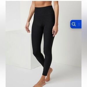 Vuori leggings size medium